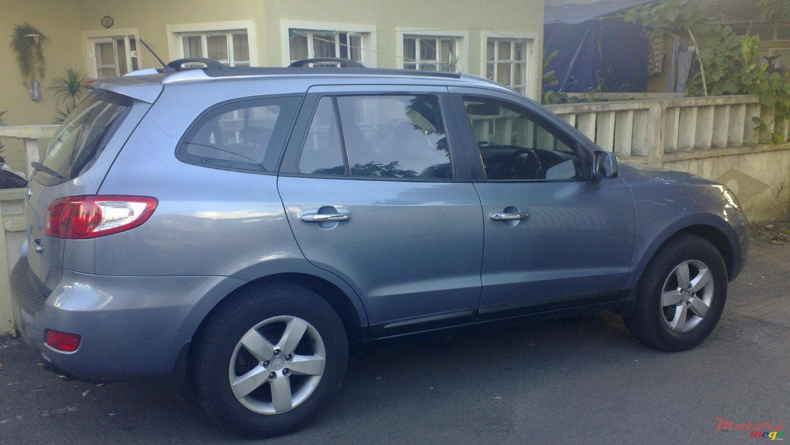 2007' Hyundai Santa Fe photo #1