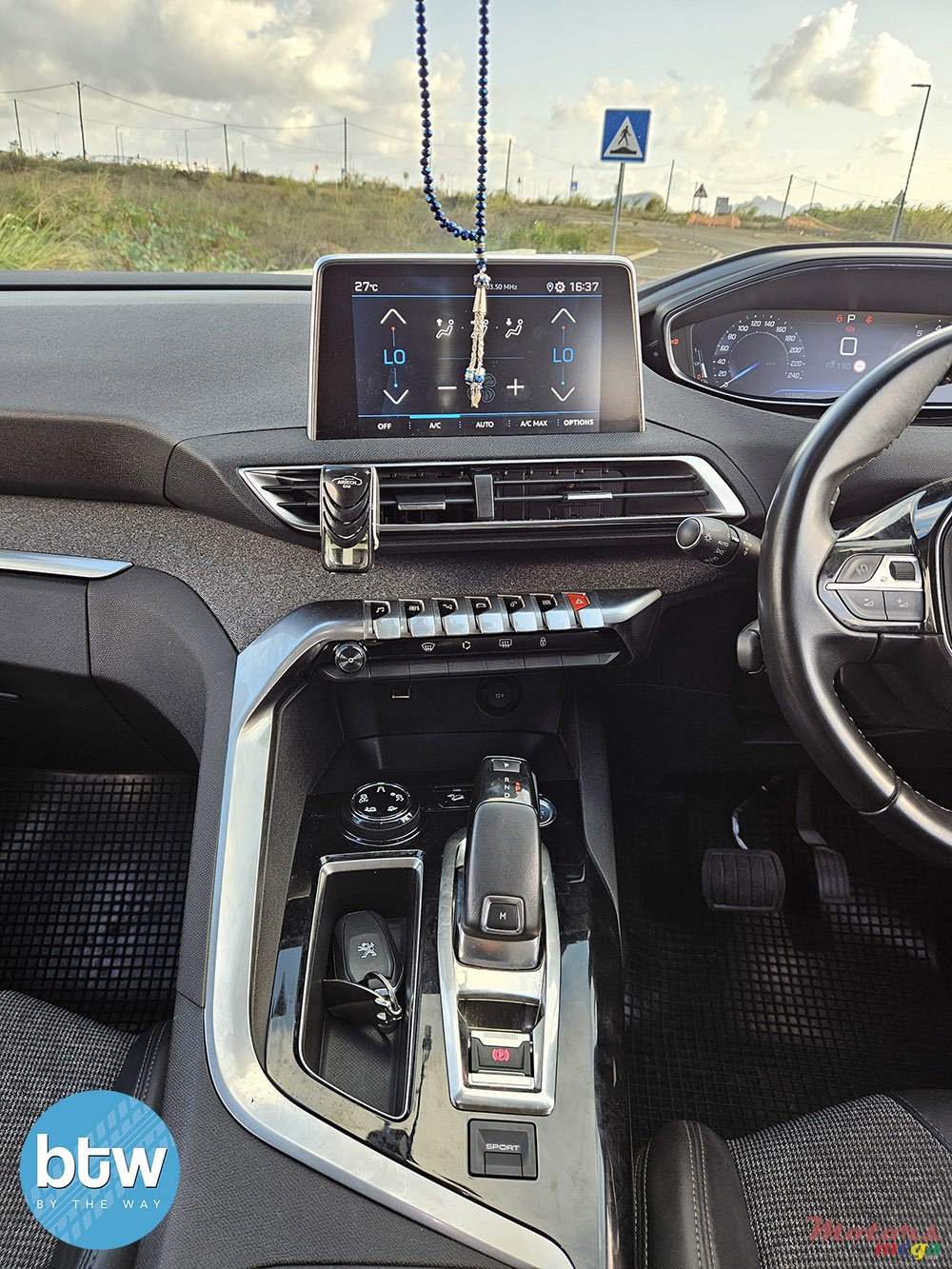 2019' Peugeot 3008 photo #7