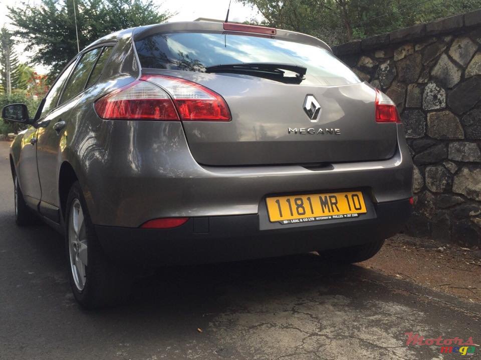2010' Renault Megane photo #3