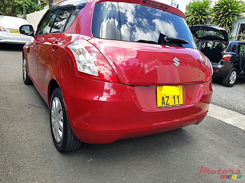 2011' Suzuki Swift automatic photo #4