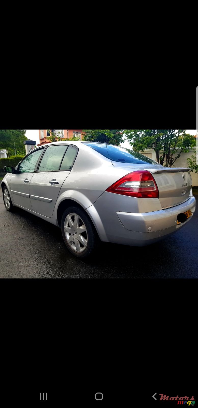 2009' Renault Megane photo #3