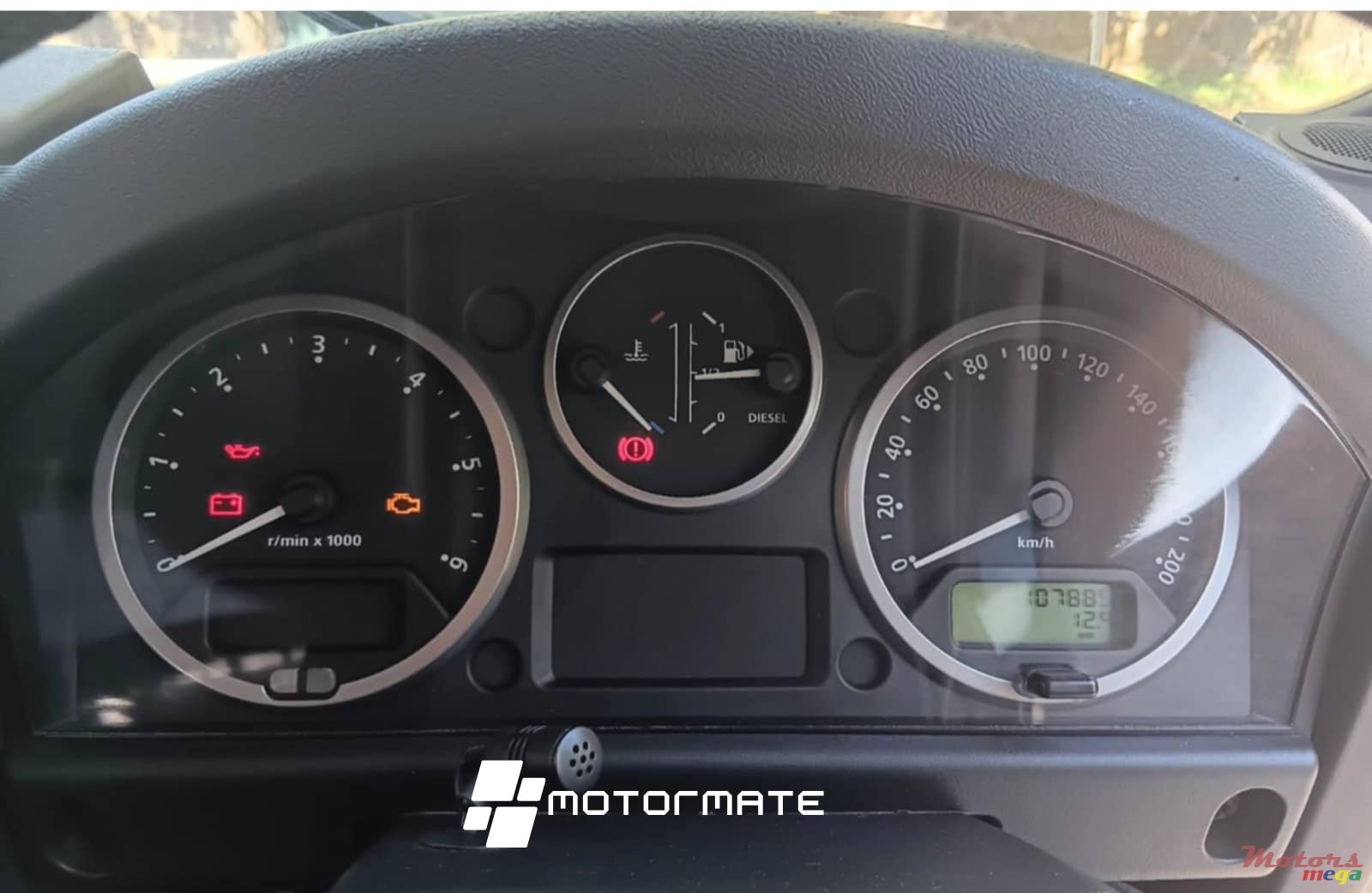 2015' Land Rover Defender 110 photo #7