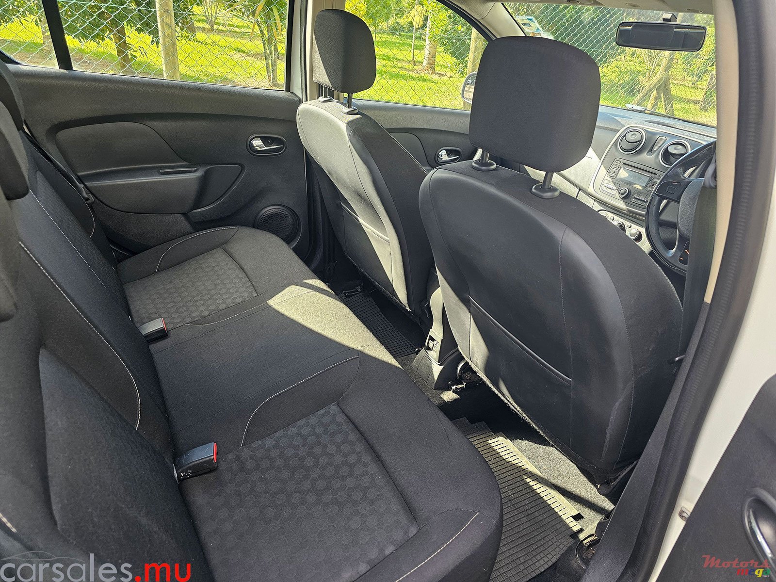 2016' Renault Sandero StepWay 0.9 Turbo photo #5