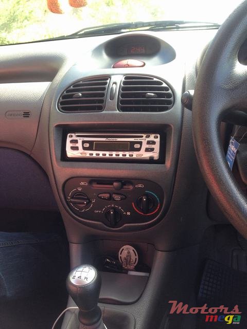 2005' Peugeot 206 photo #6