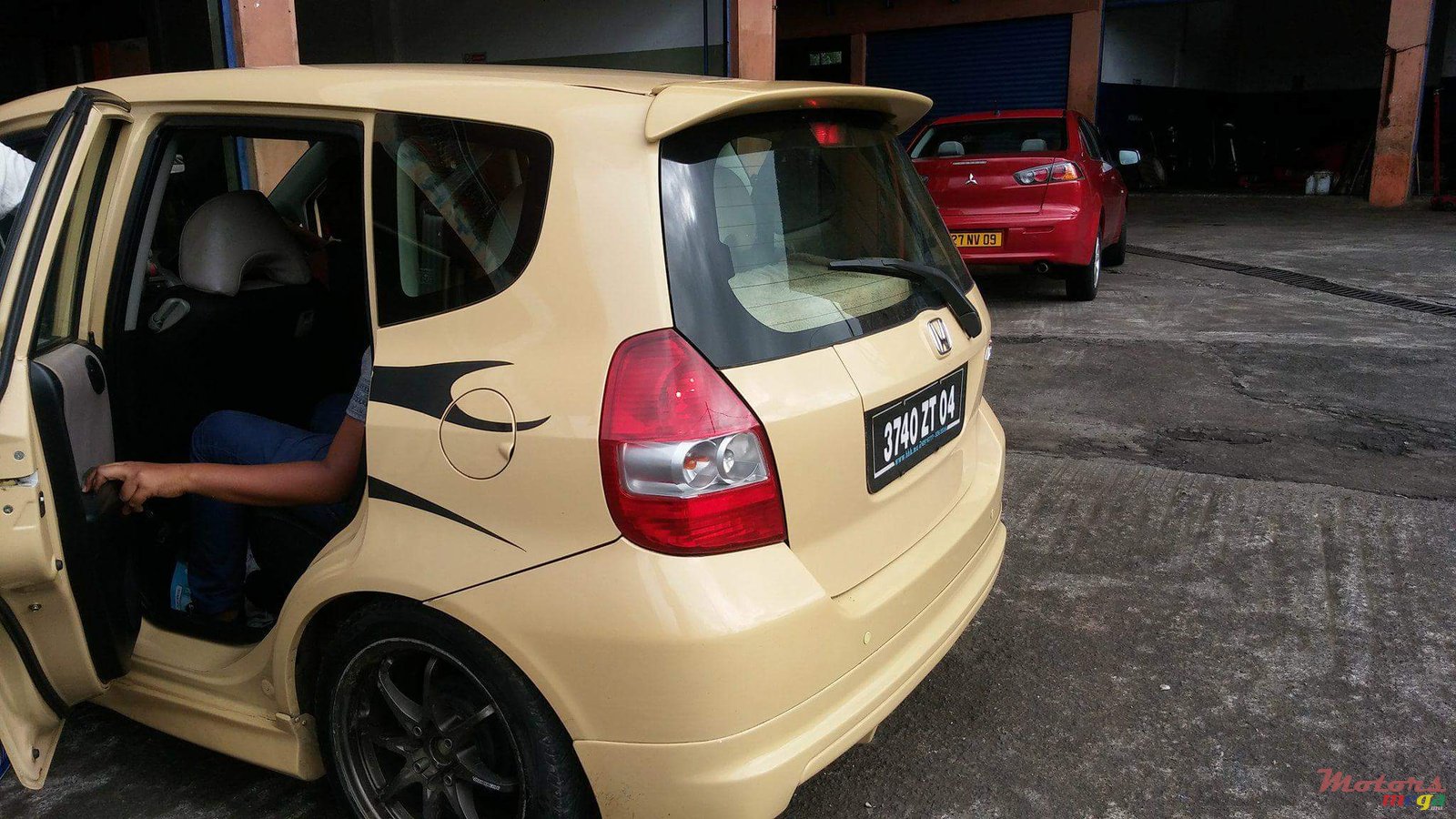 2004' Honda Fit photo #5