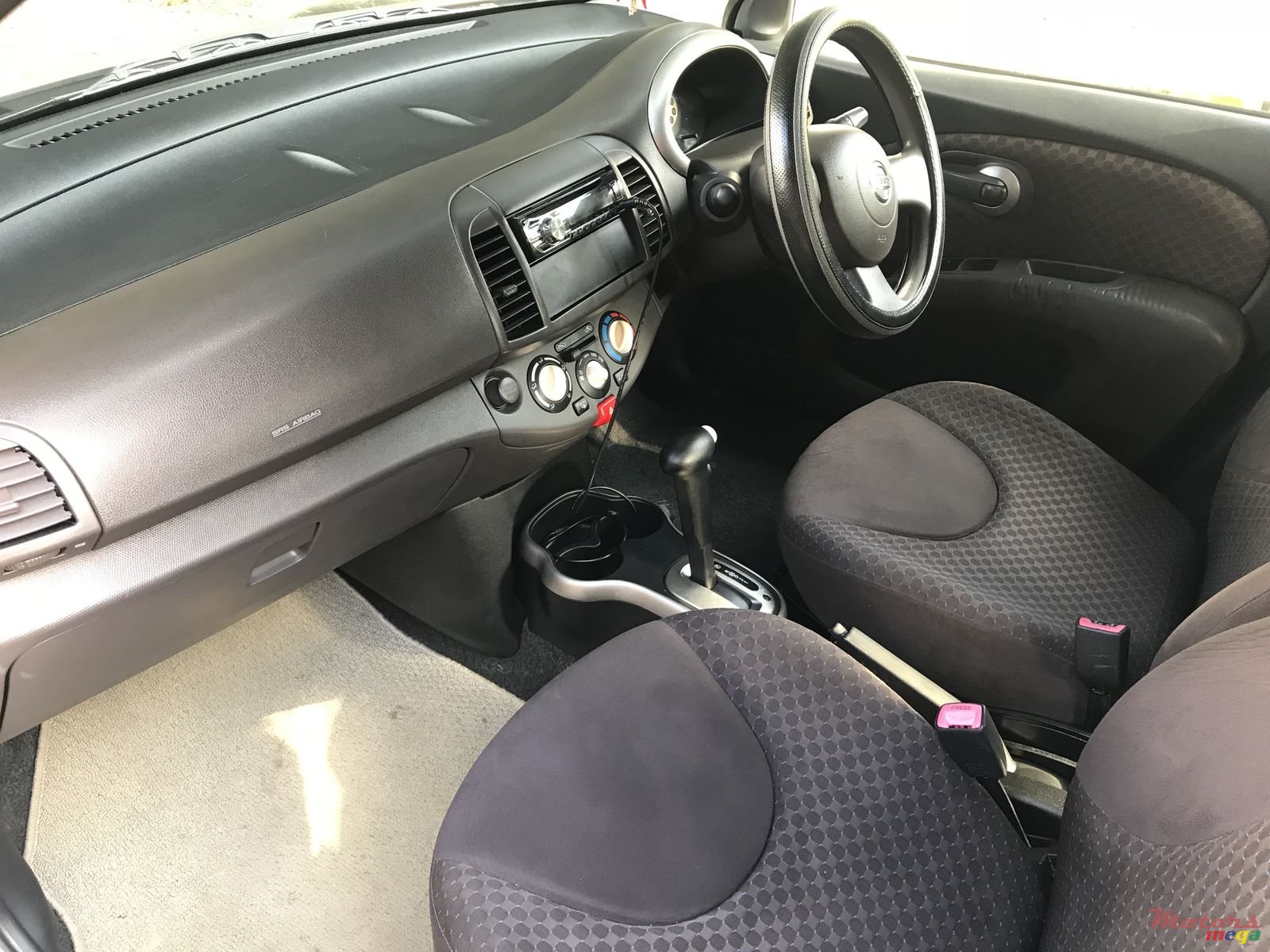 2010' Nissan March photo #6