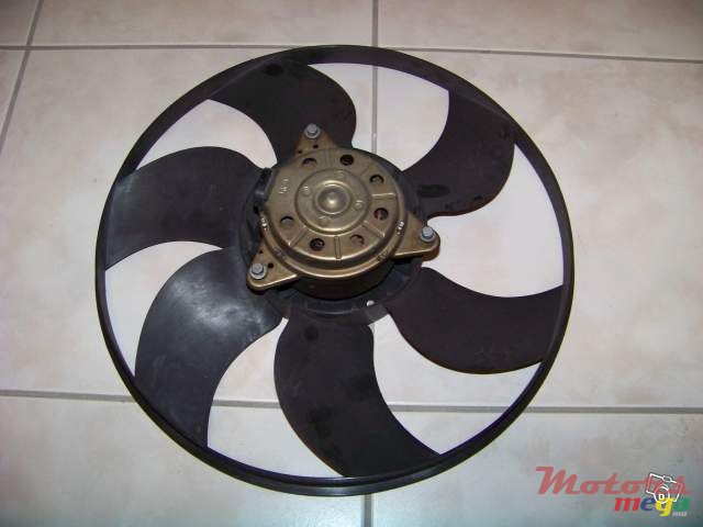 1994' Renault Clio photo #4