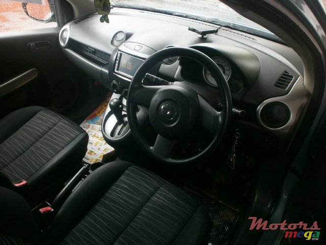 2007' Mazda Demio photo #5