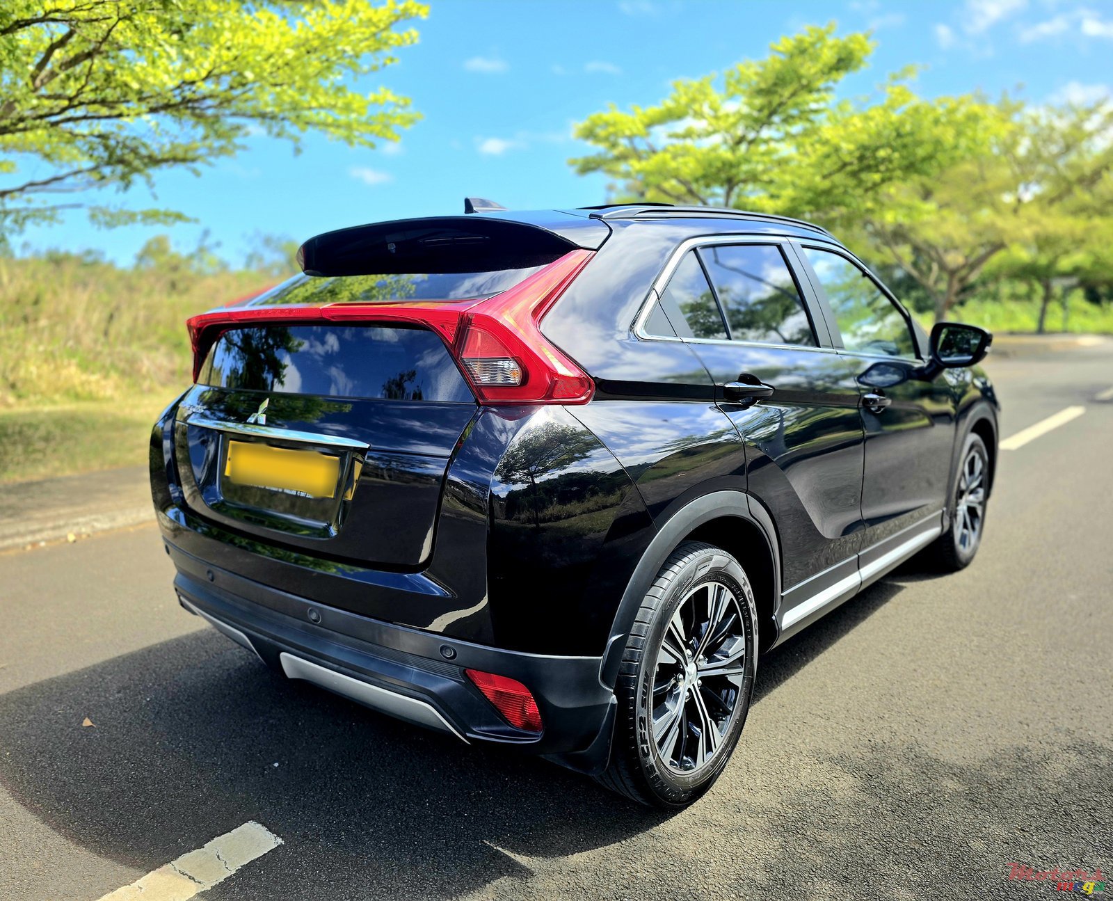 2019' Mitsubishi Eclipse Cross 1.5T Subroof photo #3