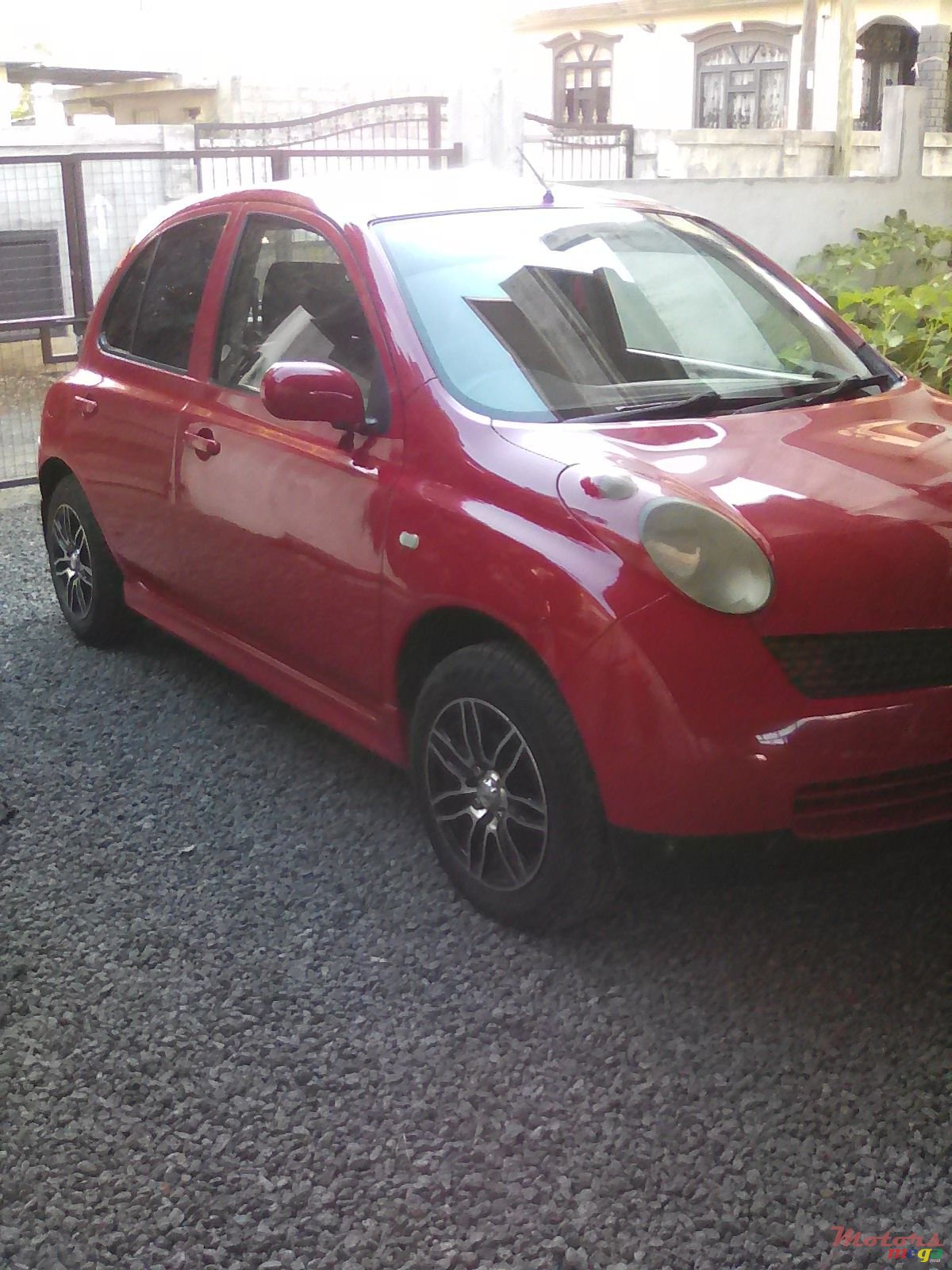 2002' Nissan photo #2