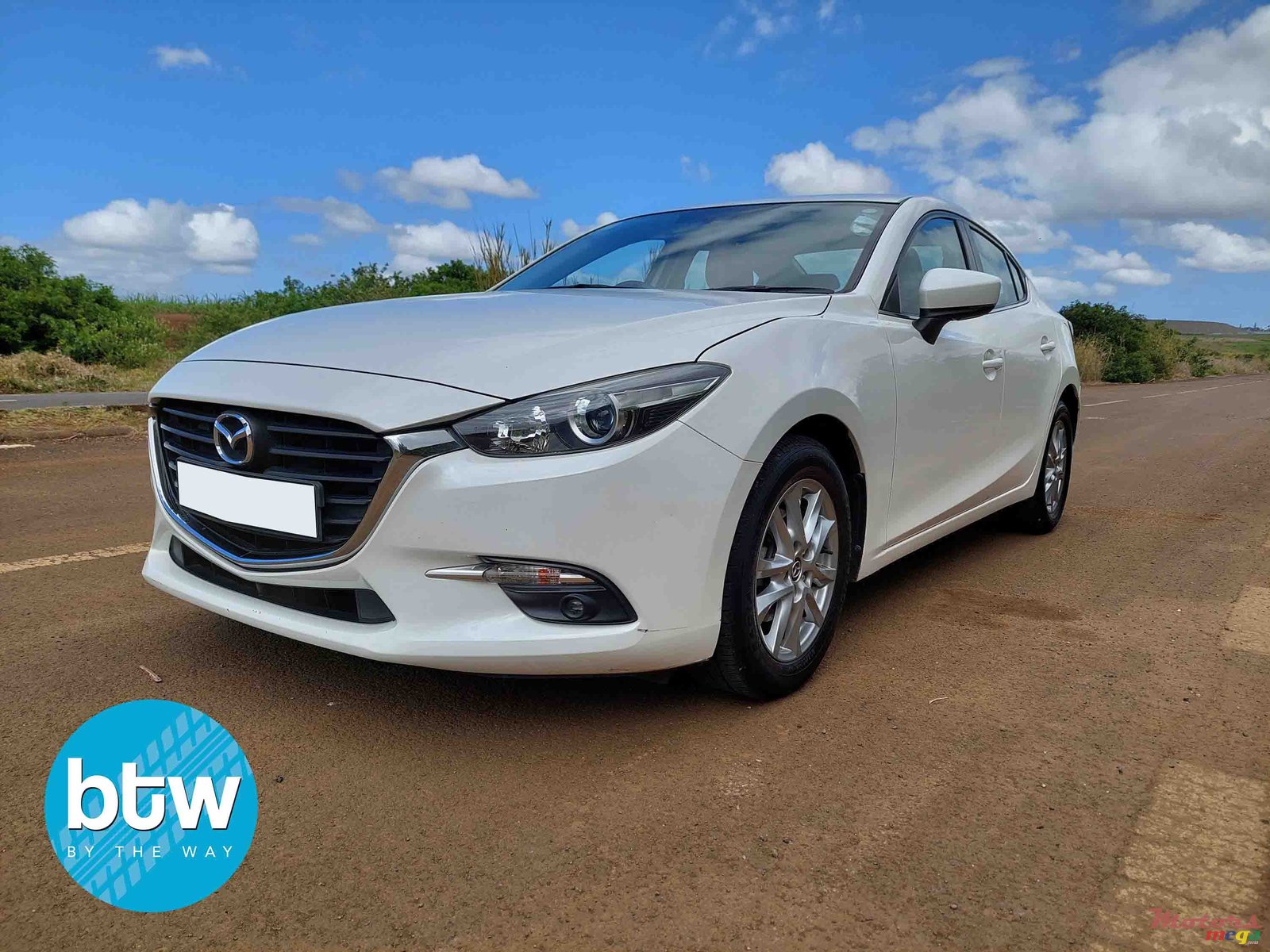 2017' Mazda 3 photo #2