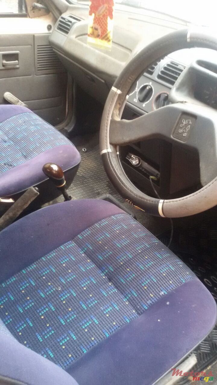 1990' Peugeot 205 photo #2