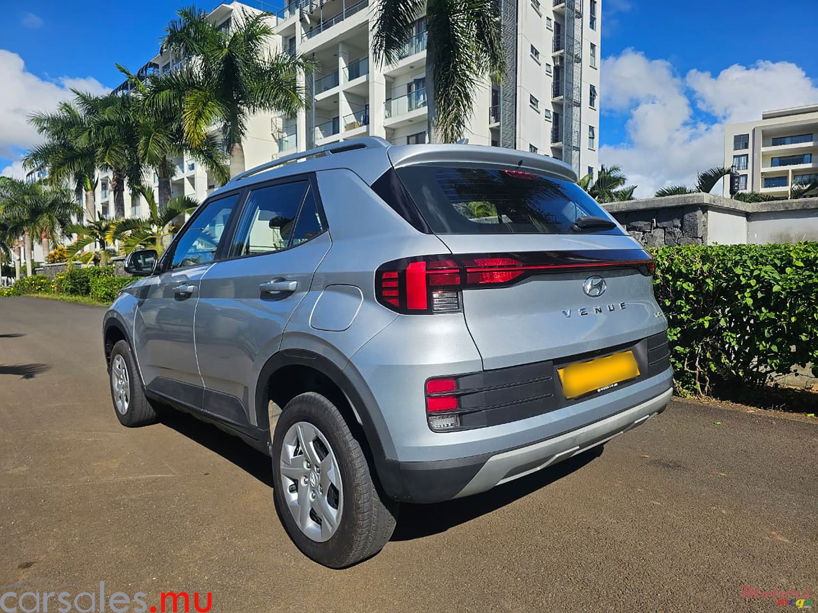 2023' Hyundai Venue 1.0T photo #4