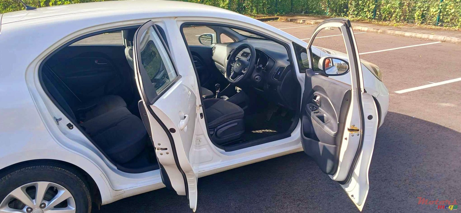 2012' Kia Rio photo #6