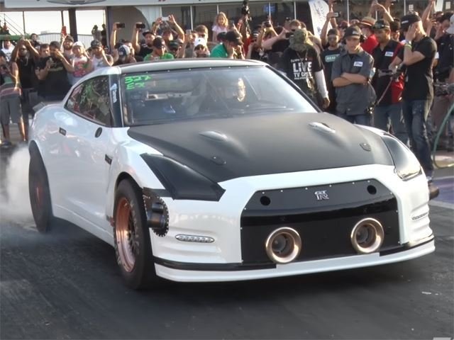 This Insane Nissan GT-R Just Clocked A 6-Second Quarter Mile