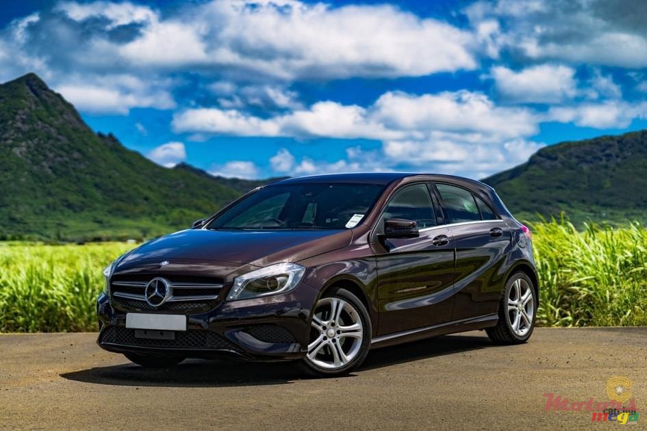 2015' Mercedes-Benz A 180 photo #1