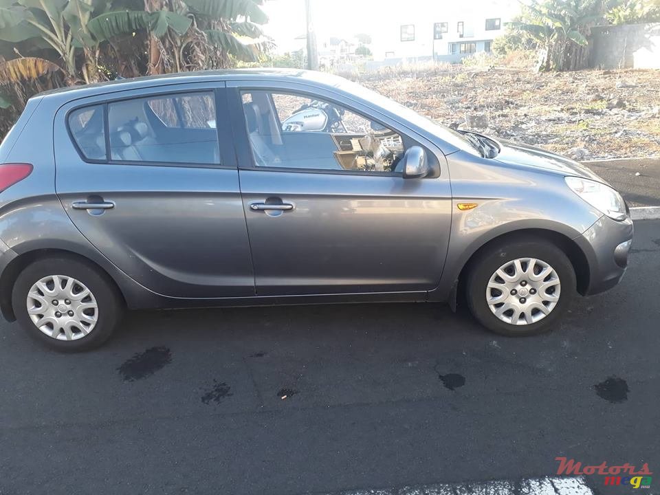 2011' Hyundai i20 photo #2