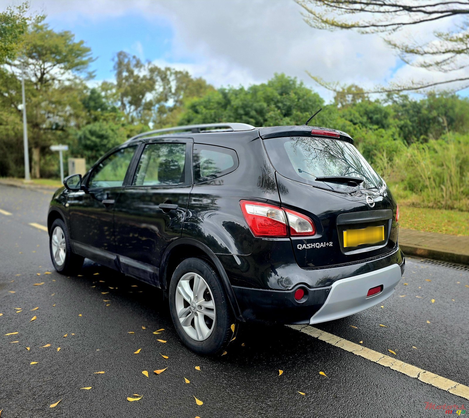 2012' Nissan Qashqai+2 7 seater photo #3