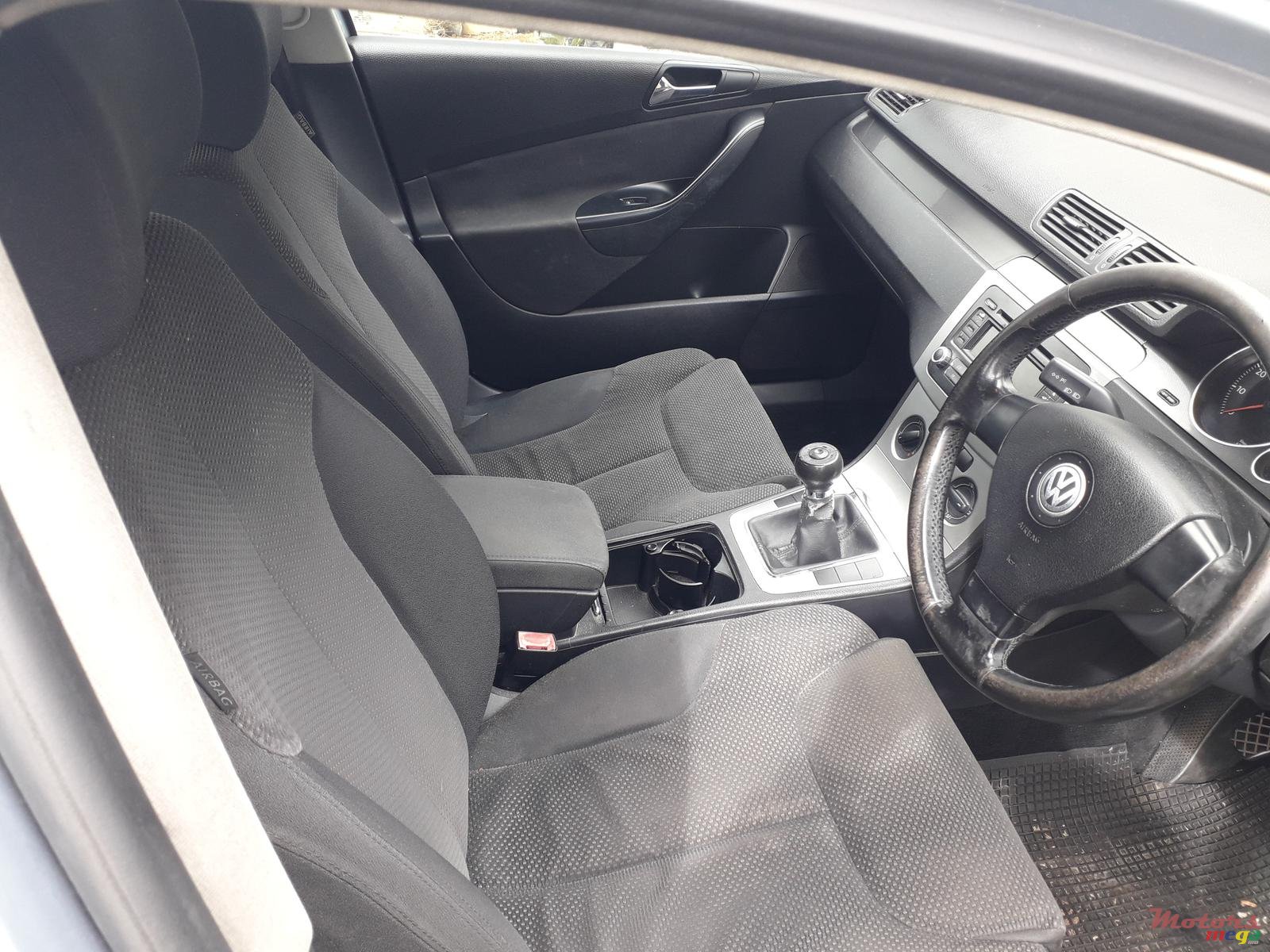 2008' Volkswagen Passat FSI photo #3