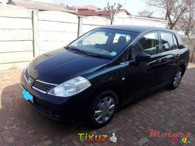 2007' Nissan Tiida SEDAN photo #1