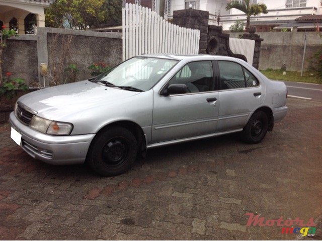 1998' Nissan Sunny photo #1