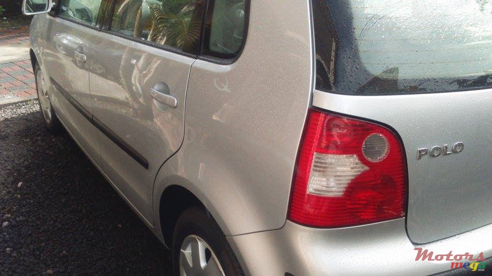 2002' Volkswagen Cross Polo photo #1