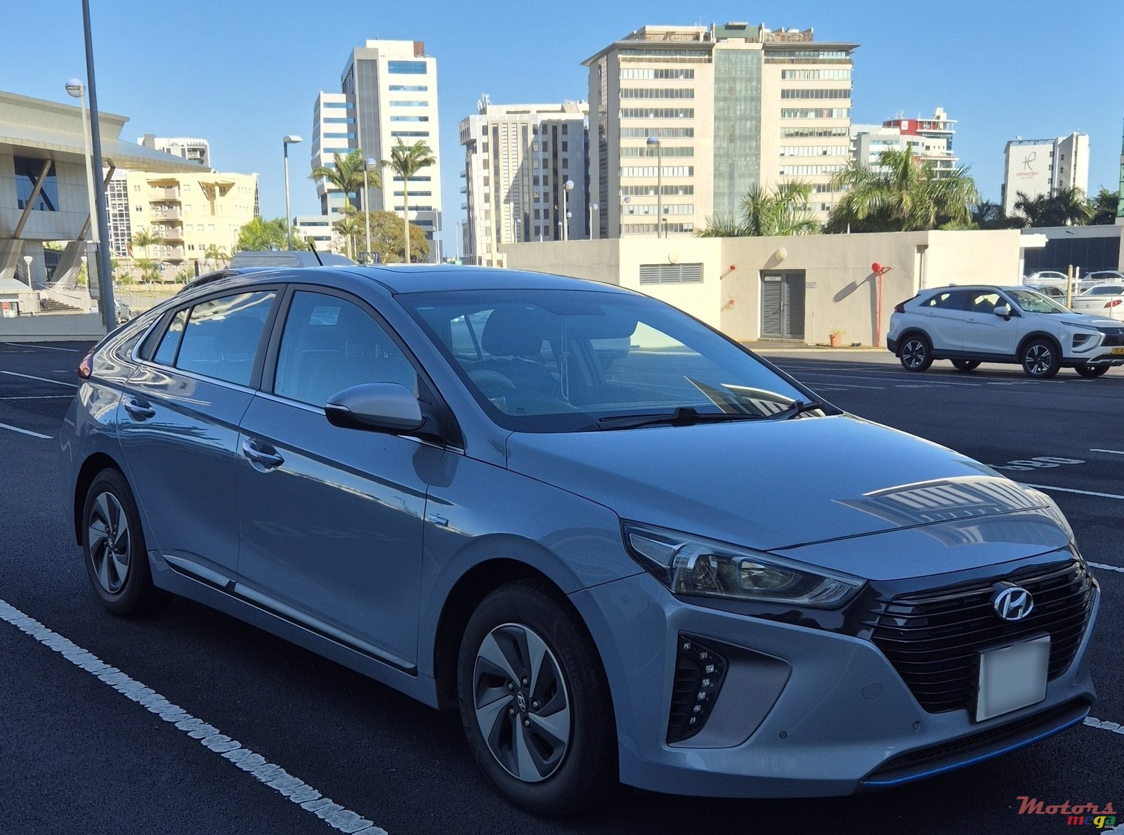 2019' Hyundai Ioniq photo #1