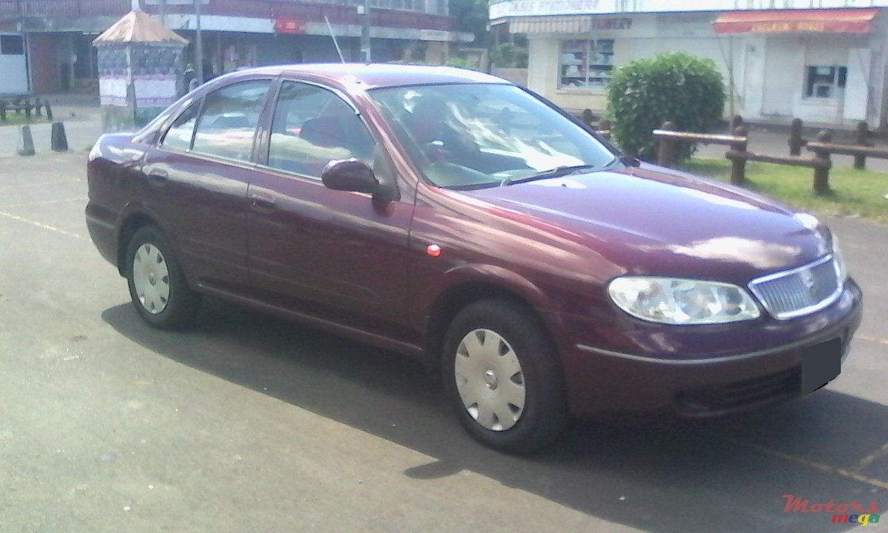 2005' Nissan Sunny photo #1