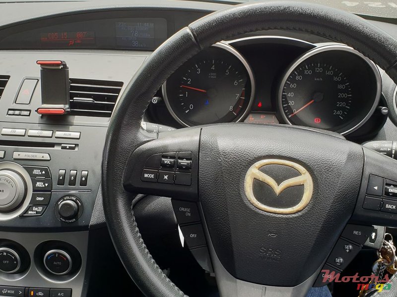 2010' Mazda 3 photo #2