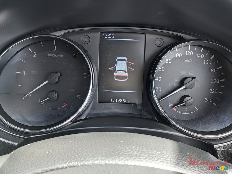 2015' Nissan Qashqai 1.6d CVT Acenta photo #5