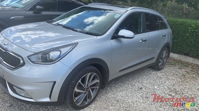 2019' Kia Niro photo #1