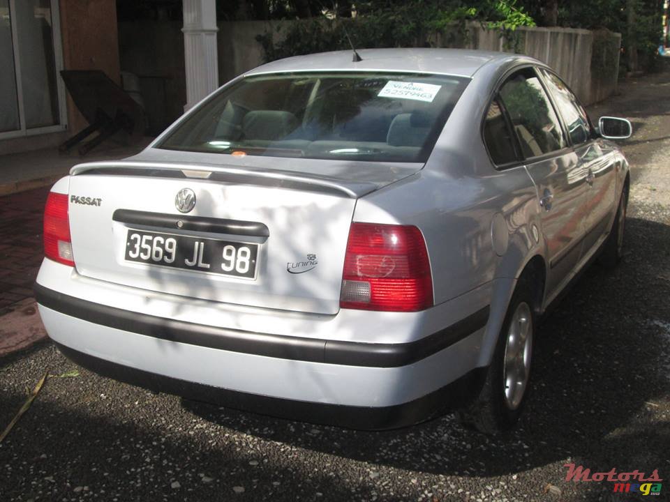 1998' Volkswagen Passat photo #4