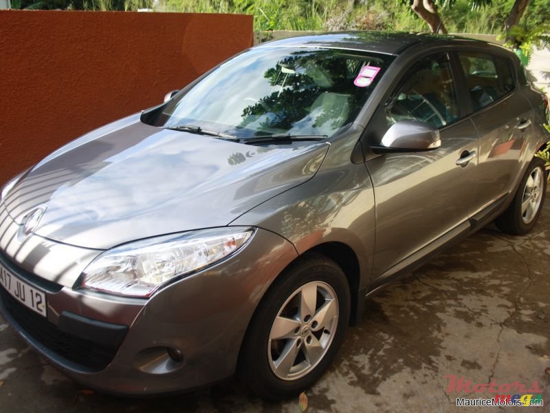 2012' Renault Megane RS photo #1