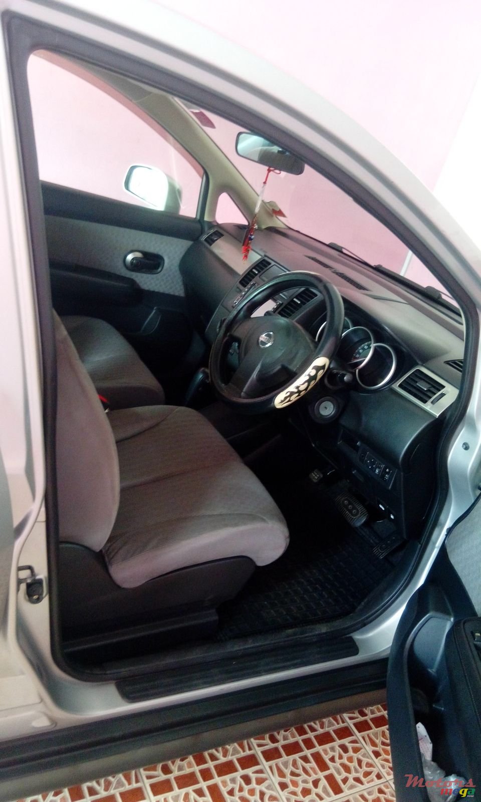 2007' Nissan Tiida photo #3