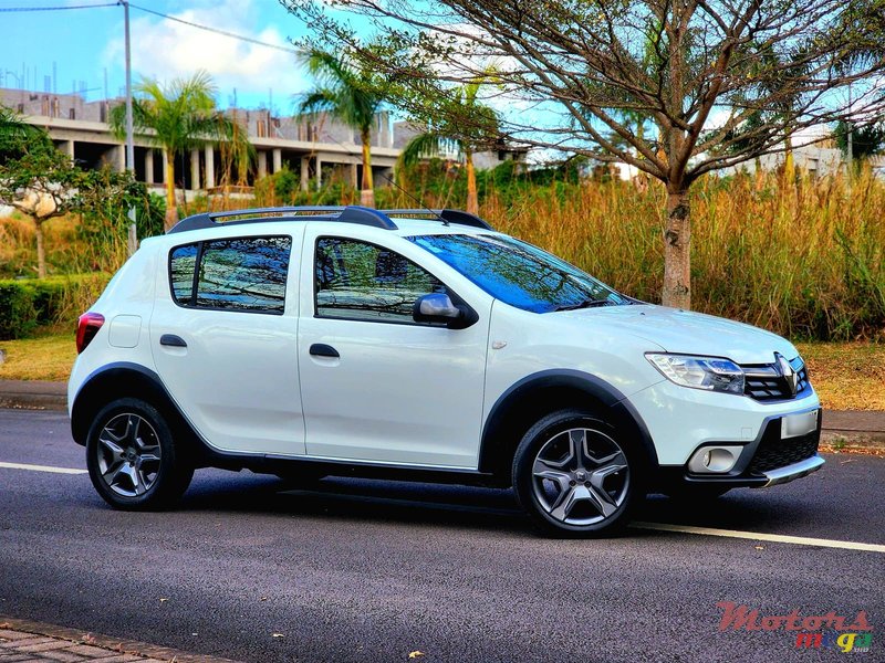 2018' Renault Sandero StepWay Automatic photo #4