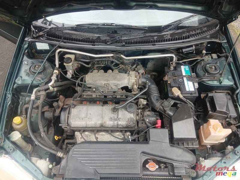 2000' Mazda 323 photo #3