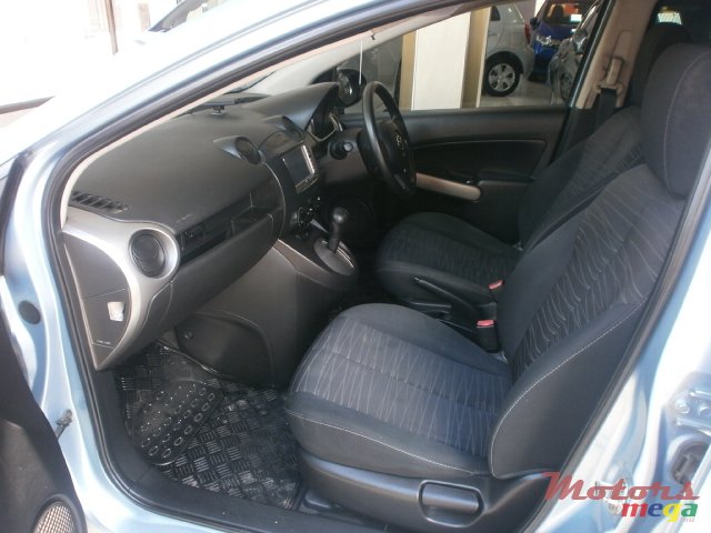 2007' Mazda Demio photo #5