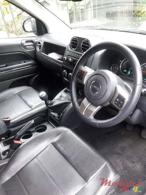 2017' Jeep Compass photo #7