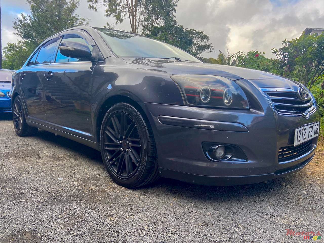 2008' Toyota Avensis photo #5