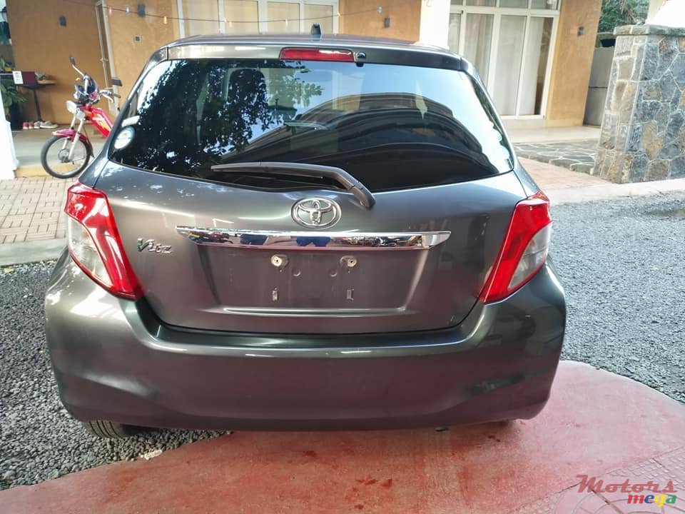 2013' Toyota Vitz photo #3