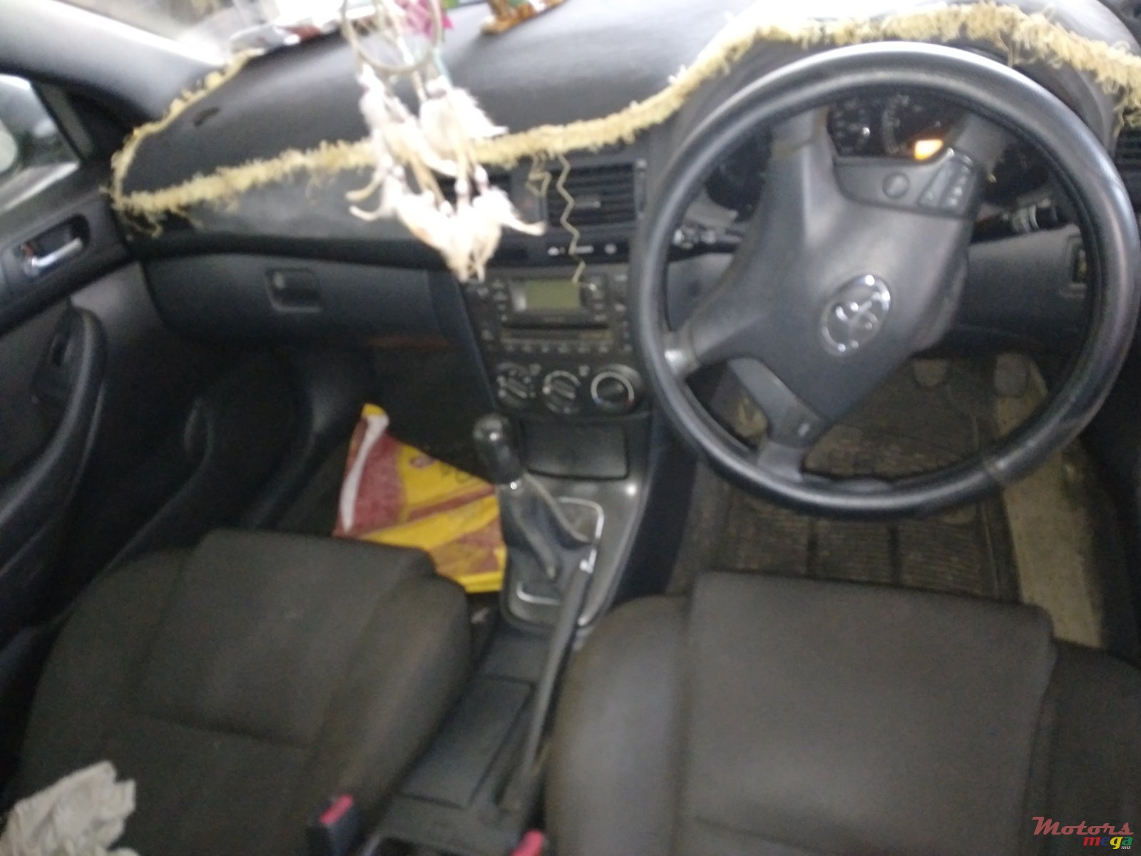 2008' Toyota Avensis photo #3