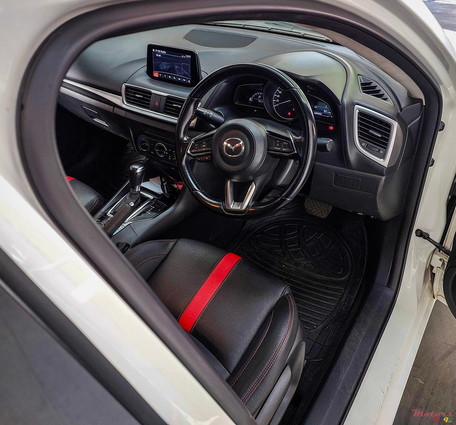 2018' Mazda 3 photo #6