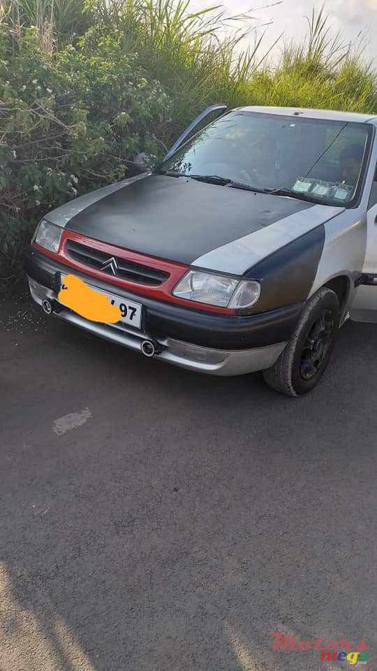 1997' Citroen Saxo sport photo #4