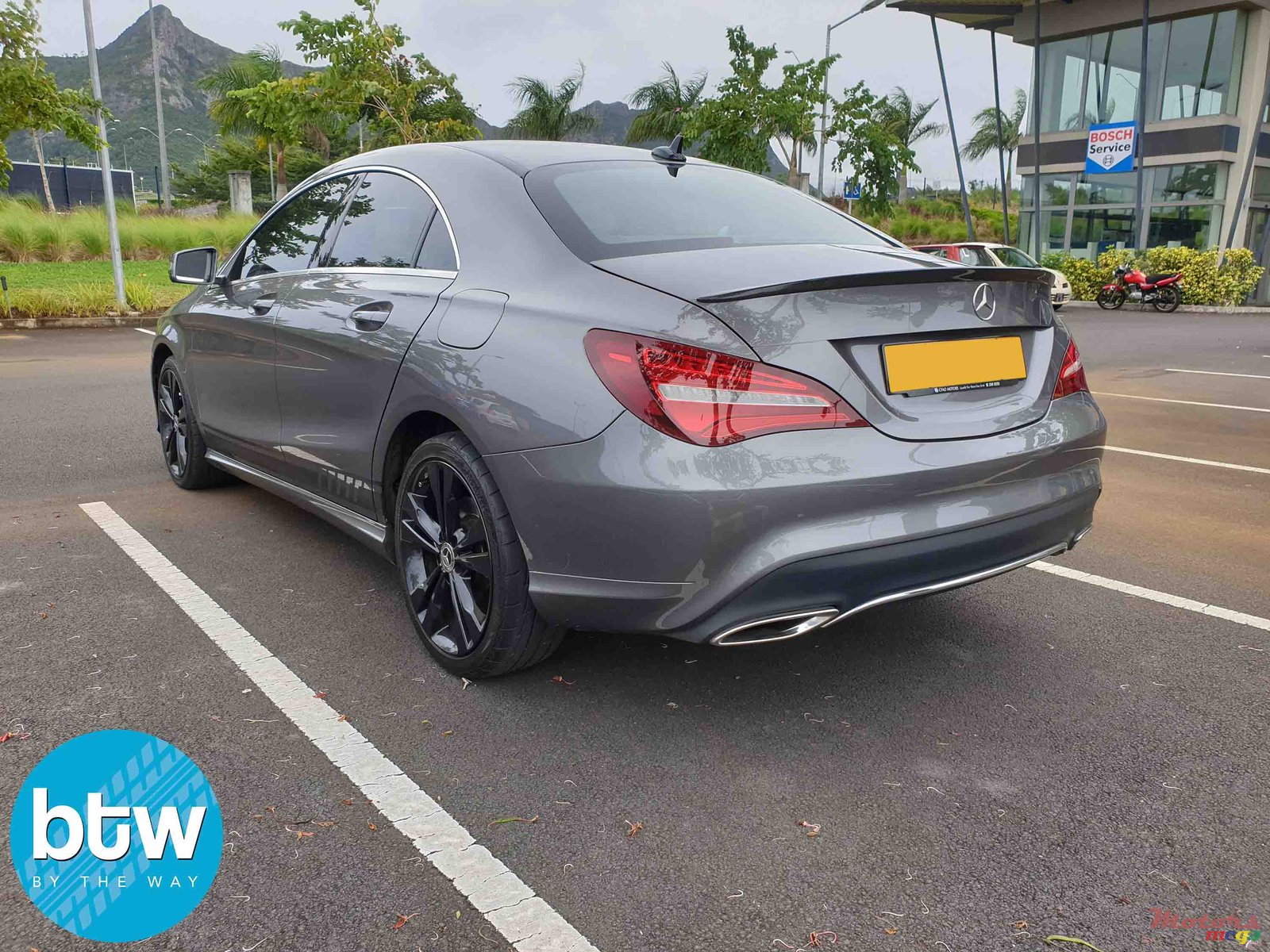 2017' Mercedes-Benz CLA 200 Urban Line photo #2
