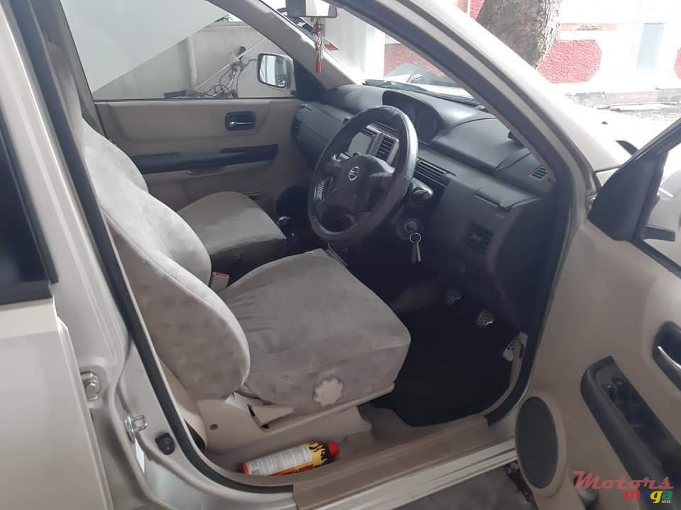 2006' Nissan X-Trail photo #3