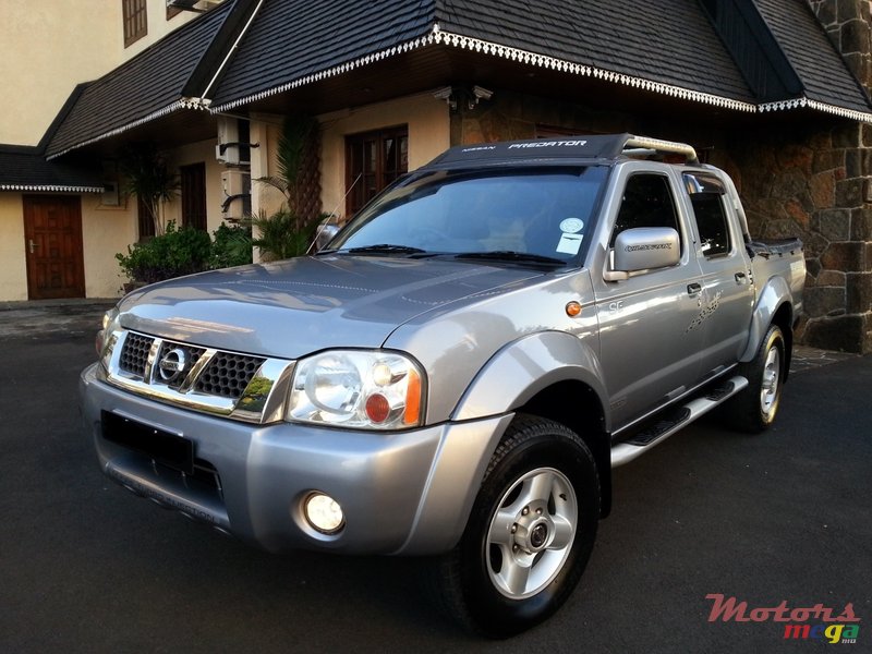 2004' Nissan Hardbody photo #1