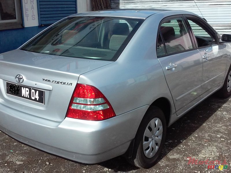 2004' Toyota Corolla photo #1