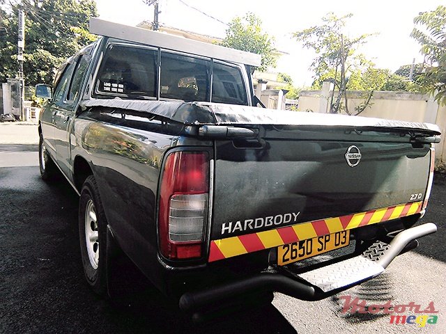 2003' Nissan photo #2