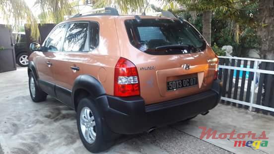 2007' Hyundai Tucson photo #2