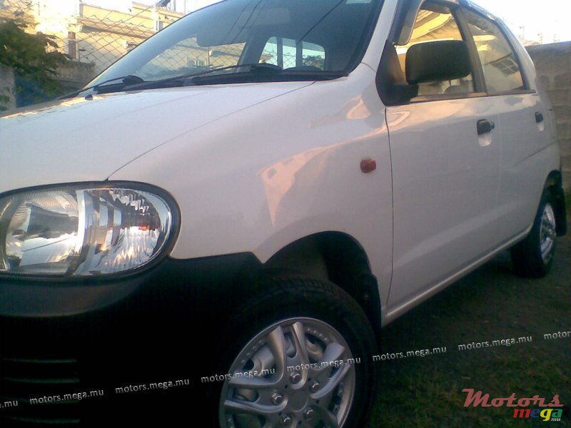 2009' Suzuki Alto Lxi photo #2